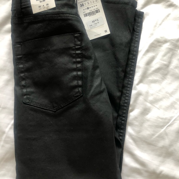 Coated slim pants - Picture 6 of 6